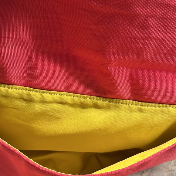 Baggallini Coral Colored Purse - Picture 7 of 14